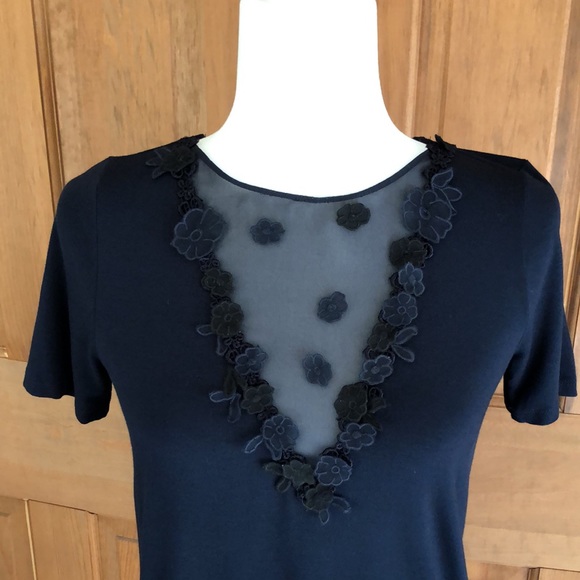 Elie Tahari Short Sleeve Navy Knit Top New w/Tags - Picture 3 of 9